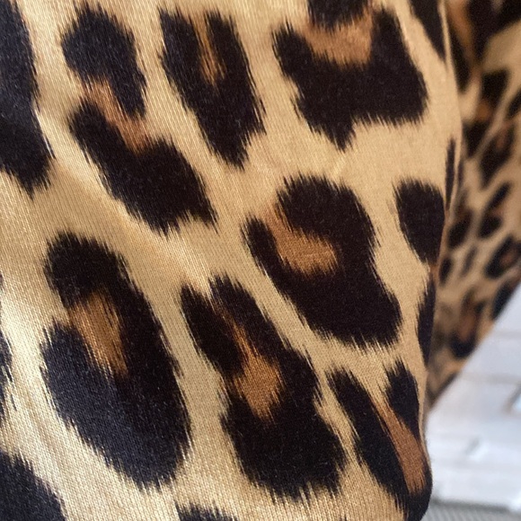 alice + olivia Delora Leopard Sleeveless Bodycon Dress - Picture 7 of 12